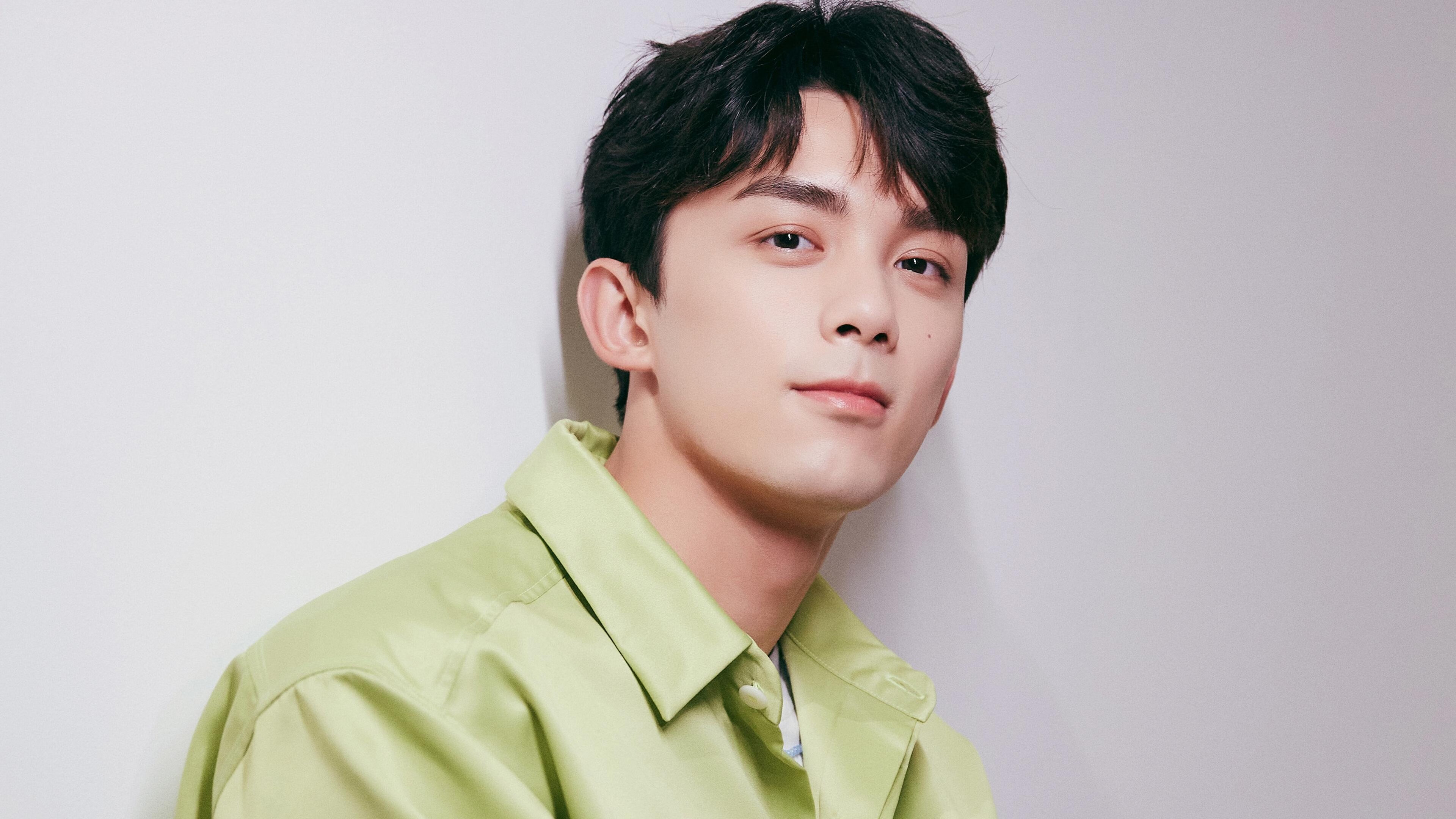 亲密互动:运动员与粉丝共同参与的趣味比赛