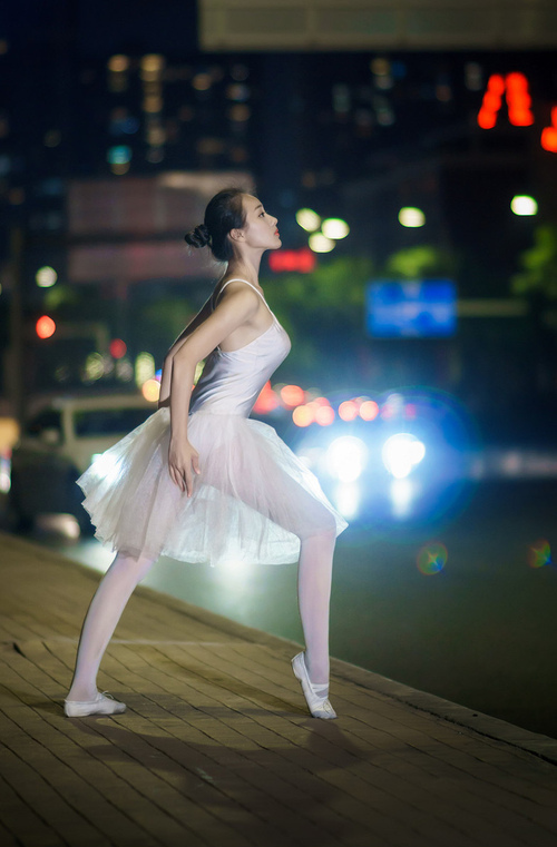 九游用户空间-马刺球馆升级，配备最新智能运动监测设备，马刺训练馆